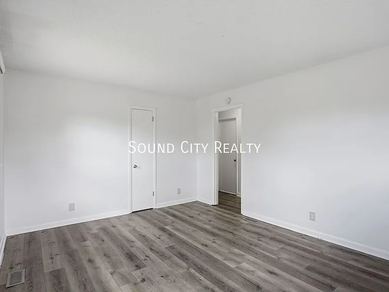 923B Oak Vale — Photo 8