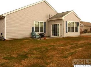 30 Hidden Lake Cir, Barnegat, NJ 08005