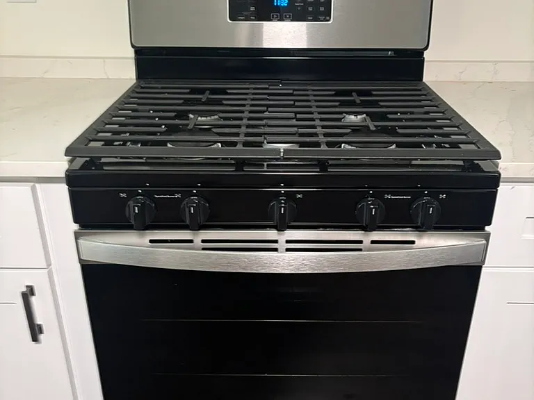 Gas stove