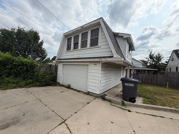 2nd image of 1926 S 16th STREET