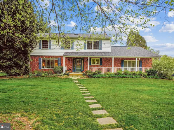 28717 Greenberry Dr, Gaithersburg, MD 20882