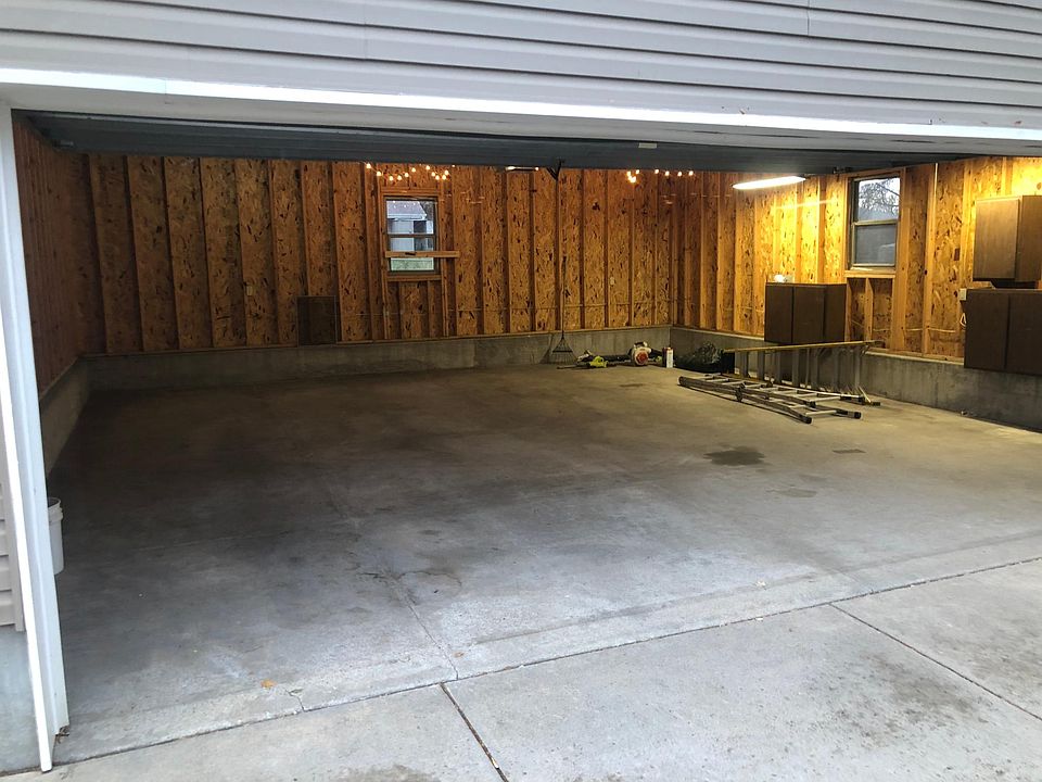 1st image of 831 N 58th St
