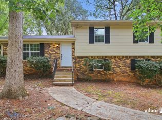 2870 Pam Pl, Rex, GA 30273