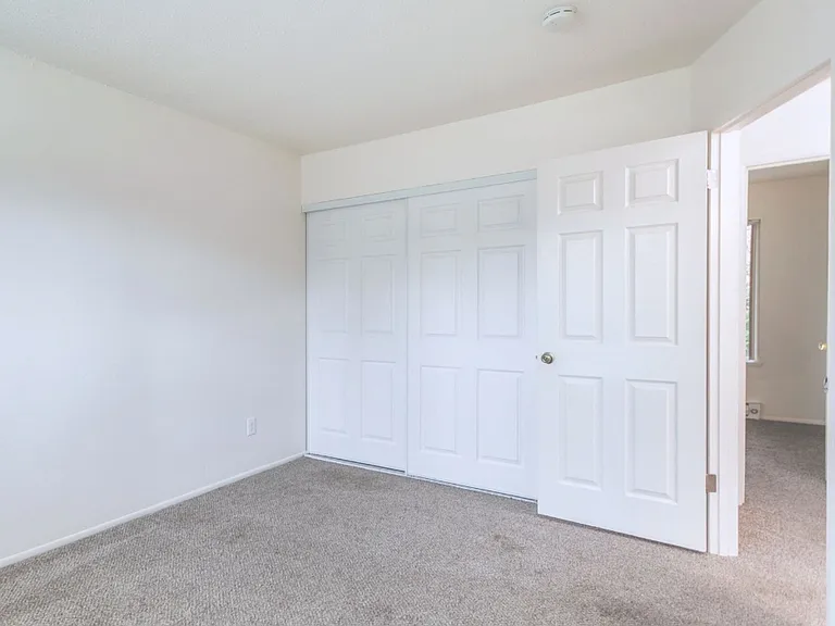 11445 SW Greenburg Rd — Photo 8
