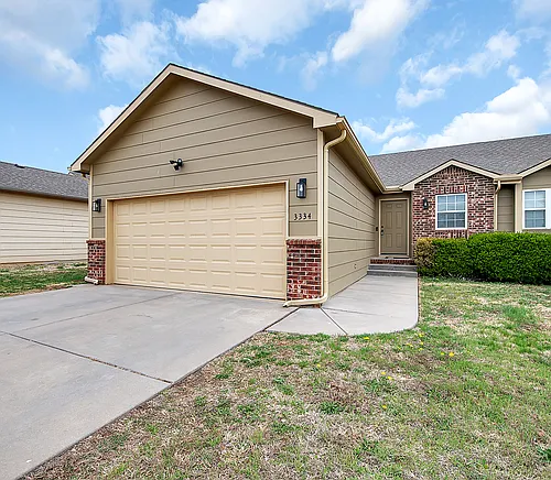 3332 N Governeour Cir Photo 1