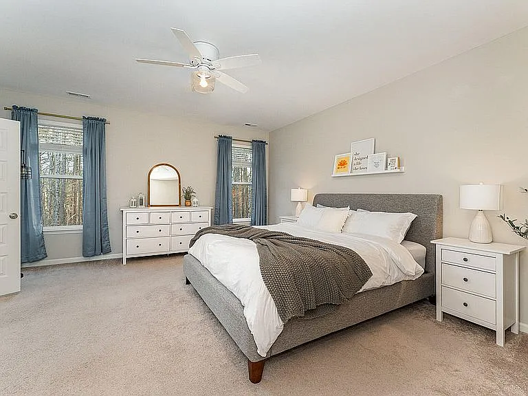1049 Lathrop Ln — Photo 21