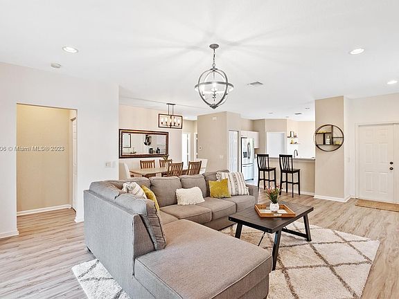 5th image of 1789 Aspen Ln