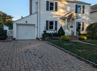 52 Ross St, Clark, NJ 07066
