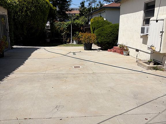 5th image of 4147 Jasmine Ave