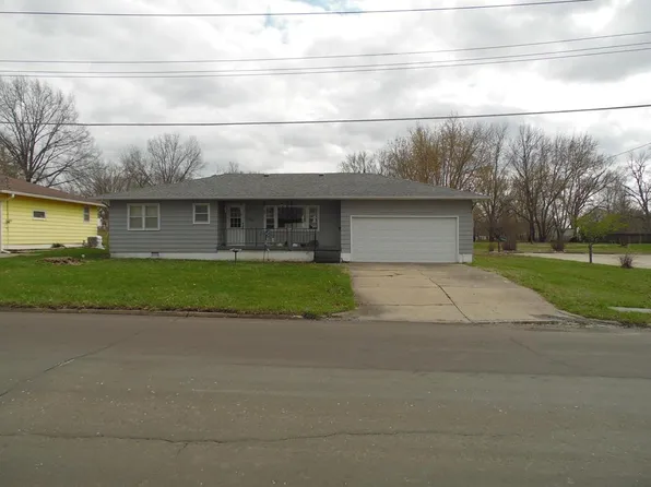 444 Hyatt St, Brookfield, MO 64628