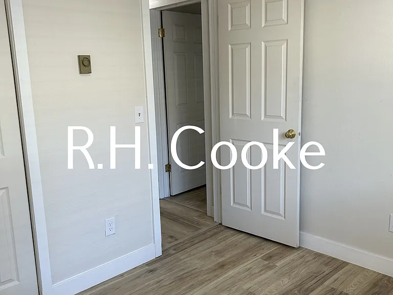 6621-23 N Lee St #6621 — Photo 17