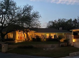 62 Stillmeadow Dr, The Hills, TX 78738