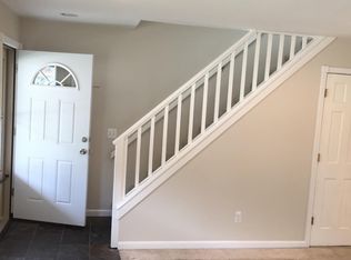 906 E Dallas Ave, Madison Heights, MI 48071