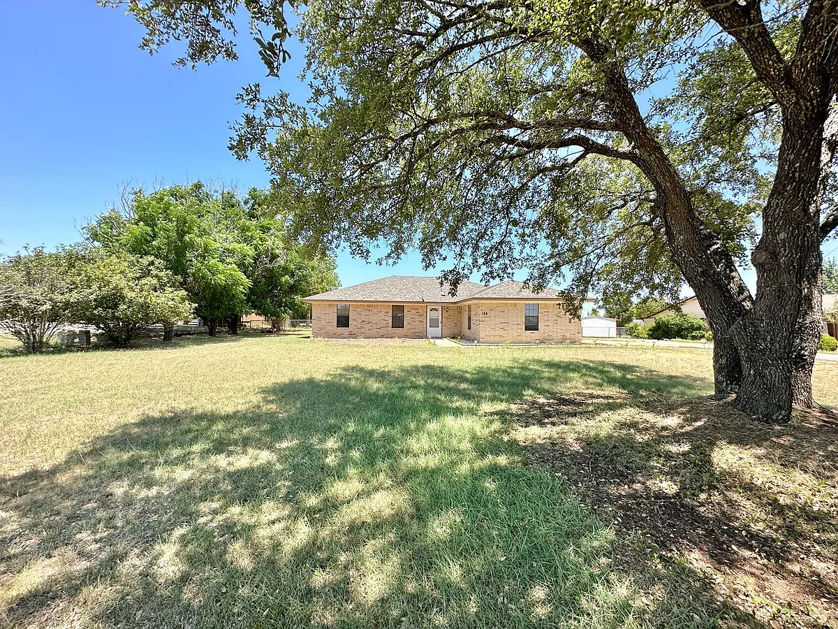 Building Photo - 108 Meadow Lake Ln