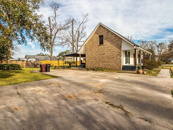 4th image of 1113 Macburne Dr