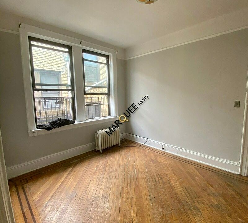 1st image of 3707 30th Ave APT 1