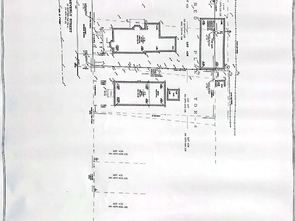 2nd image of 33 Beverley St
