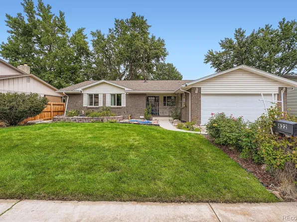 822 S Newcombe Way, Lakewood, CO 80226