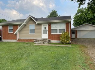 751 Blossom Rd, Louisville, KY 40229