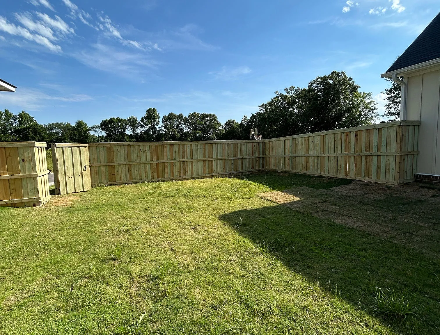 4 bed, 2225 sqft, $2,400 — Photo 4