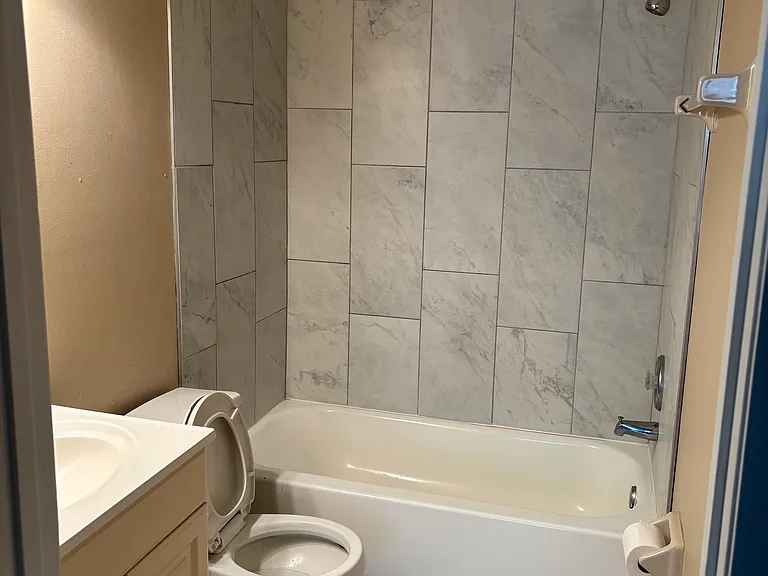 1420 Avocado Ave — Photo 9