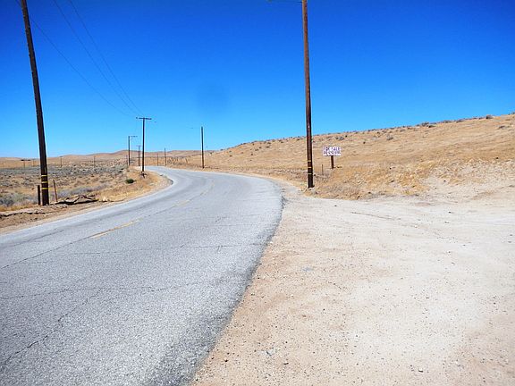 4th image of Avenue G4 Vic 138th Street West Antelope Acres