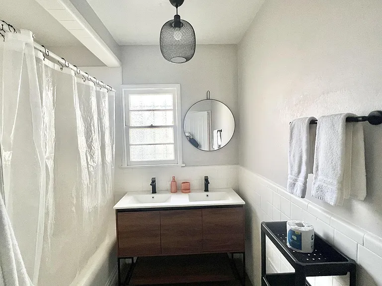 1702 Glendon Ave — Photo 11