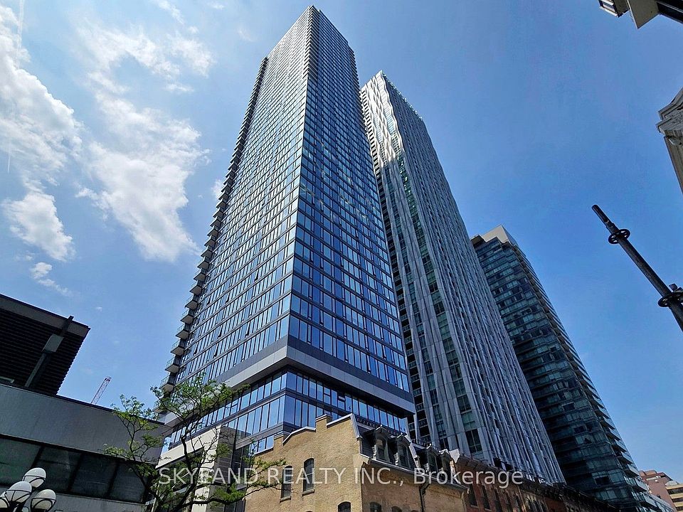 1st image of 8 Cumberland St #4305
