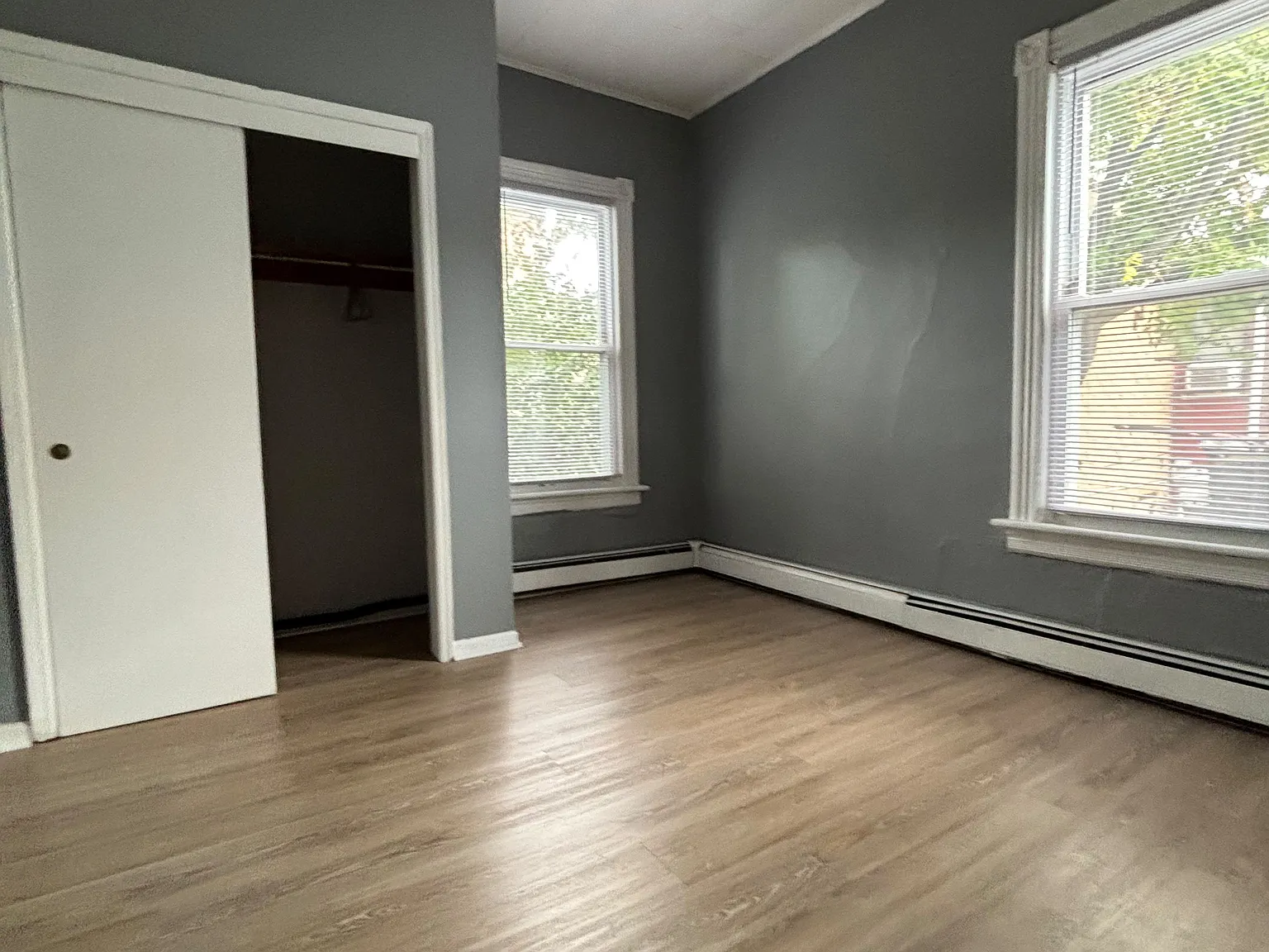 2 bed, 800 sqft, $2,000 — Photo 2