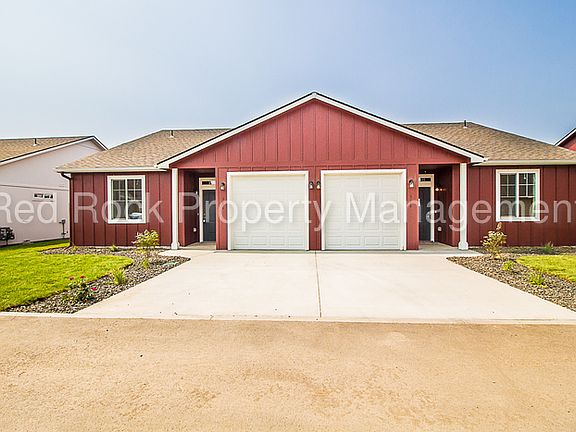 3rd image of 319 Marigold Ln