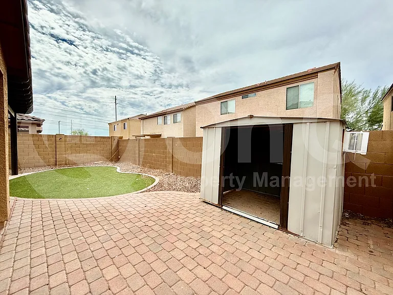 12025 W Avenida Del Rey — Photo 25