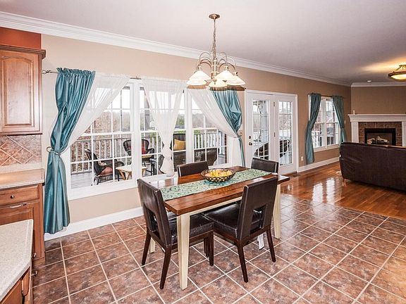 3rd image of 509 Serenity Ln
