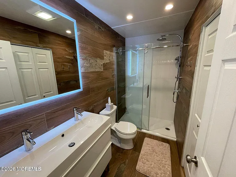 113 Lincoln Ave #4 — Photo 6