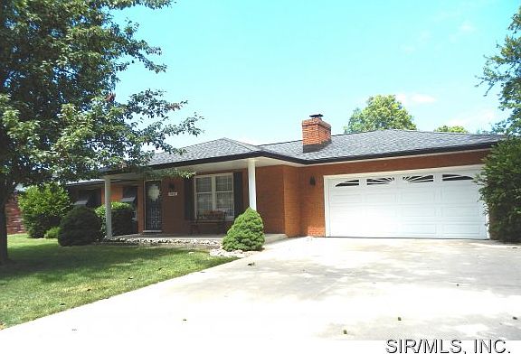 3rd image of 2329 Arnold Dr
