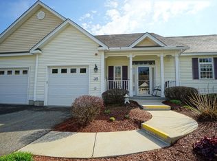 35 Old Stage Rd, Litchfield, NH 03052