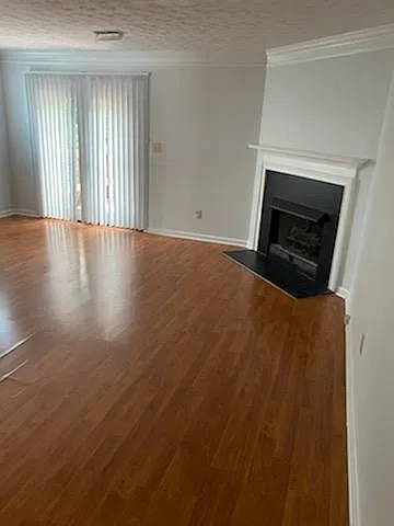2 bed, 1700 sqft, $1,620 — Photo 3