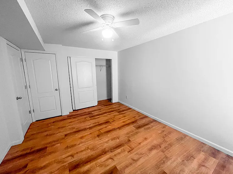 Heritage Apartments — Photo 29
