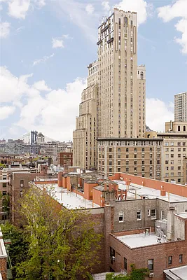 Sold by Engel & Völkers New York Real Estate | media 17