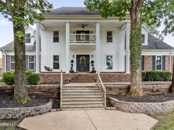 5105 Forest Hill Rd S, Olive Branch, MS 38654