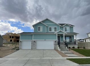2877 S Greenhead Dr, Saratoga Springs, UT 84045