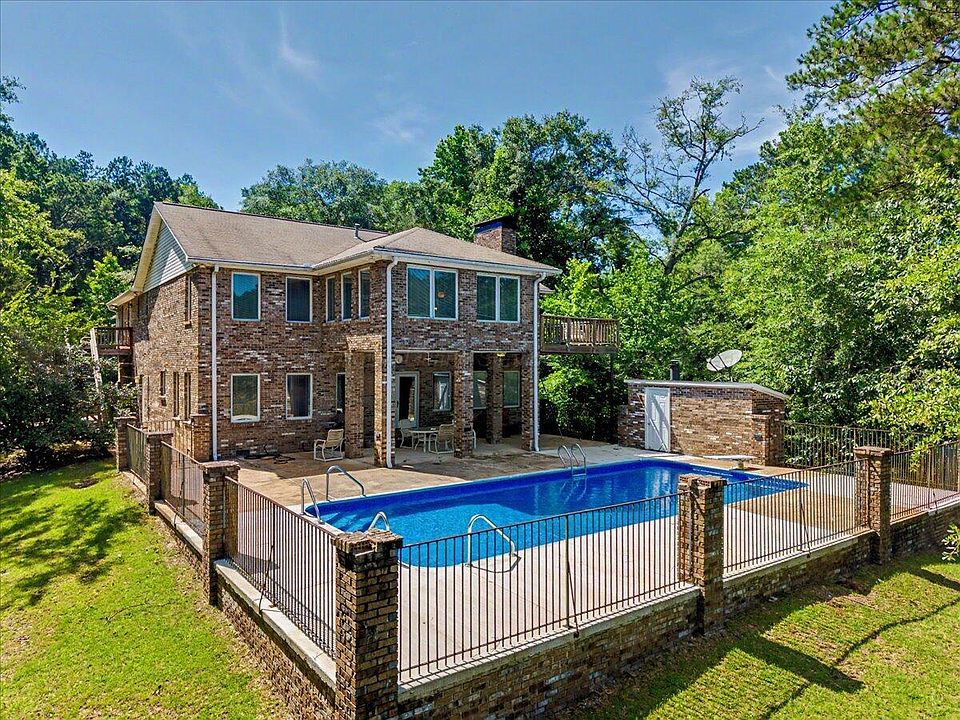 1st image of 542 Llama Ln