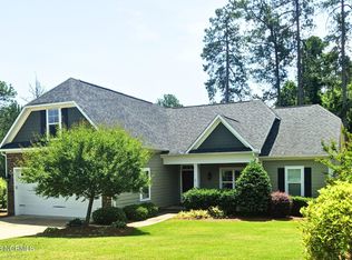 204 Sundew Ct, Southern Pines, NC 28387