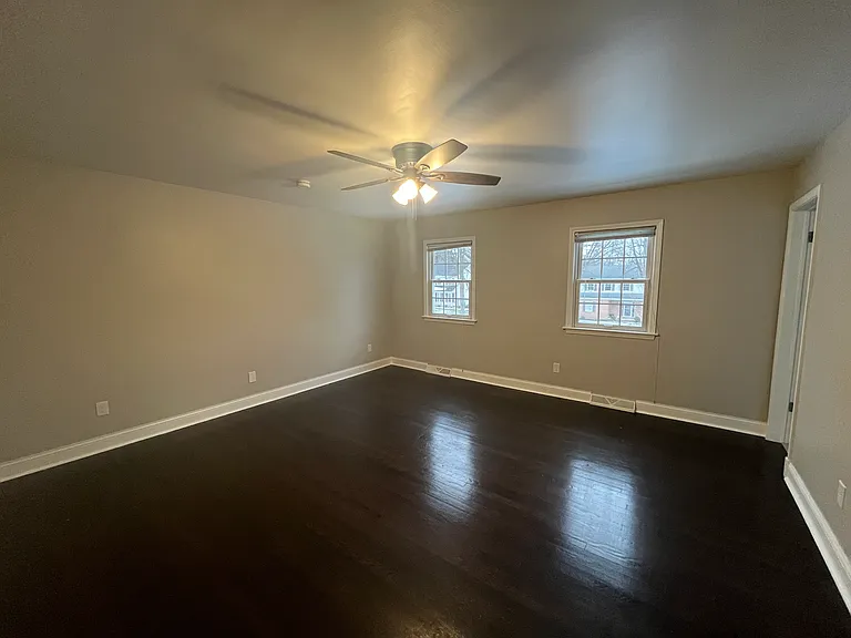 146 Clairhaven Dr — Photo 7