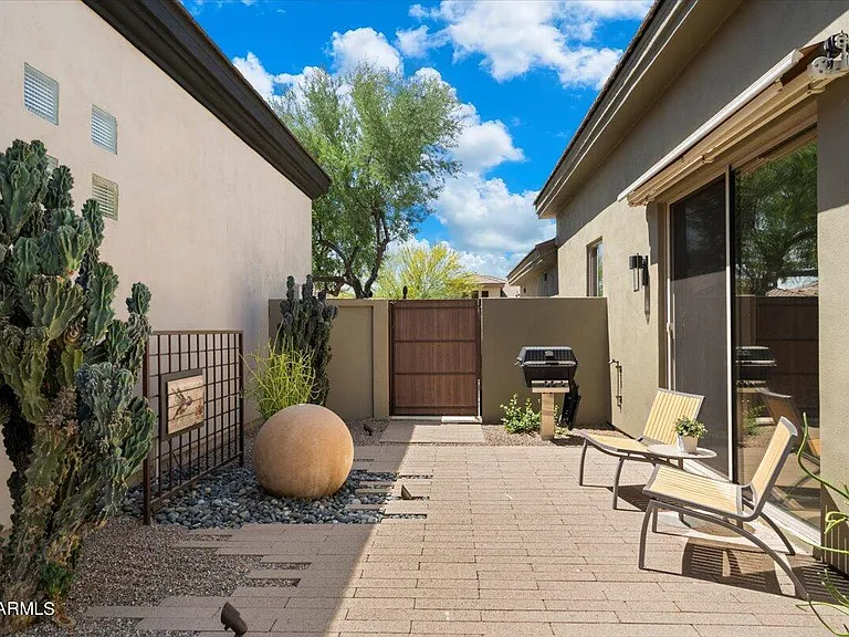 8228 E Mohawk Ln — Photo 23