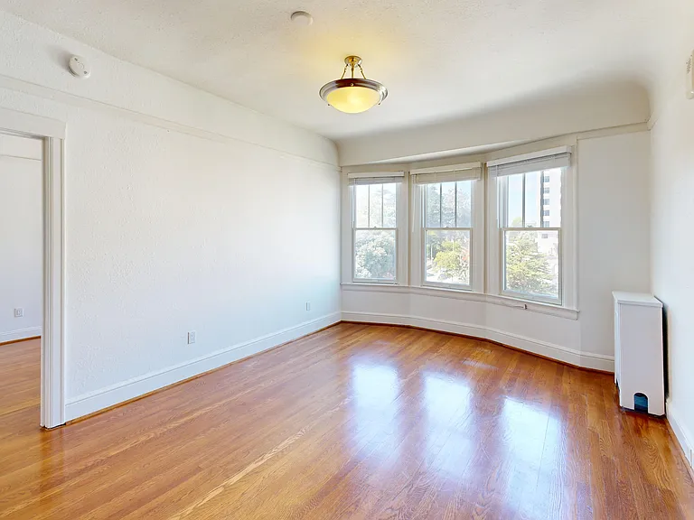 500 Stanyan Street — Photo 24