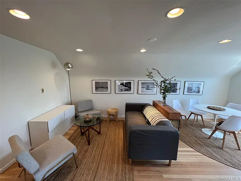 545 E Park Ave — Photo 8