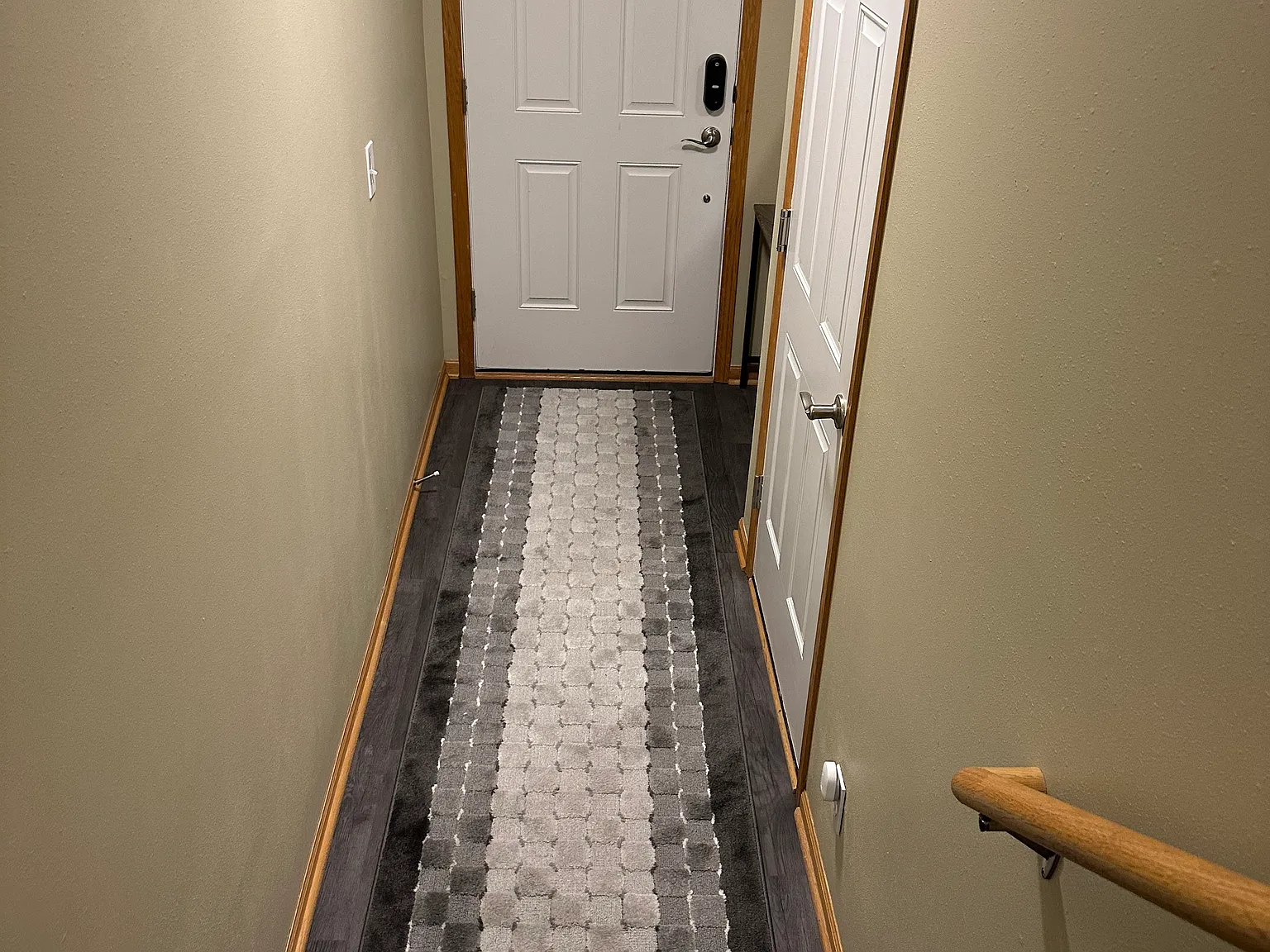 2 bed, 1056 sqft, $1,800 — Photo 3