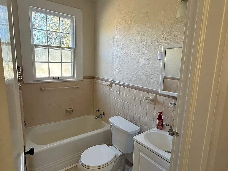 102 Barnes Mill Rd #1 — Photo 9