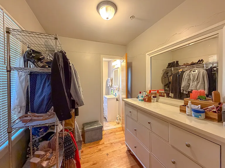 2615 4th St NE #204 — Photo 15