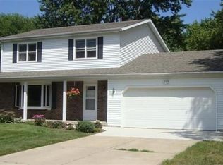5674 Pennwall St, Fitchburg, WI 53711
